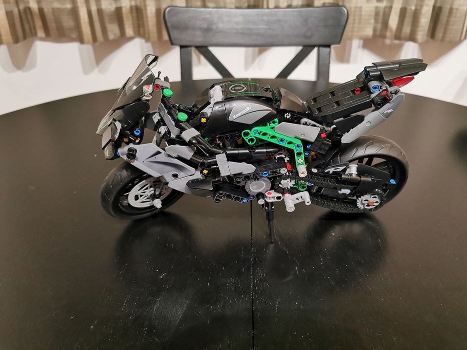 Lego 42170 Technic Kawasaki Ninja H2R