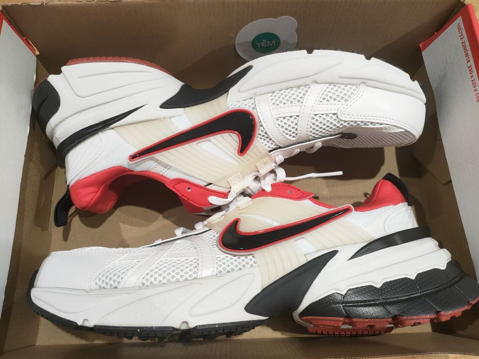 Кросівки  унiсекс  Nike V2K Run (HF0120-100 ) ОРИГІНАЛ