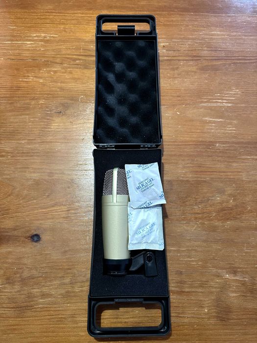 Microfone Behringer C-1