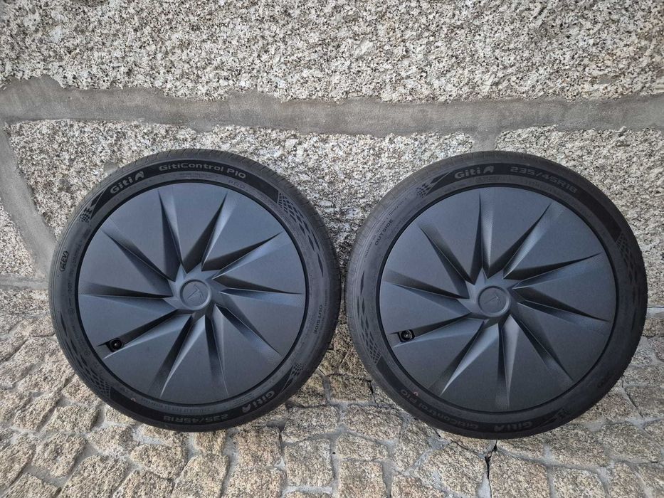 Jantes Originais Tesla Model 3 18" Prismata + Pneus (1.150 km)