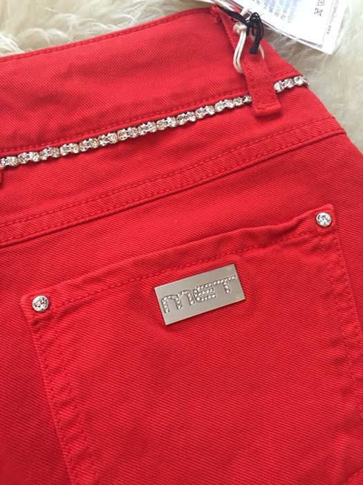 Красные джинсы со стразами MET. Италия