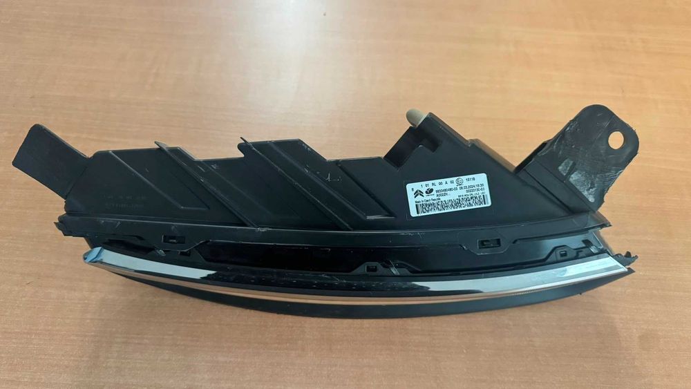 Farolim DRL (Luz Diurna) Citroën C3/C3 Aircross/Berlingo IV - Apoios reparados