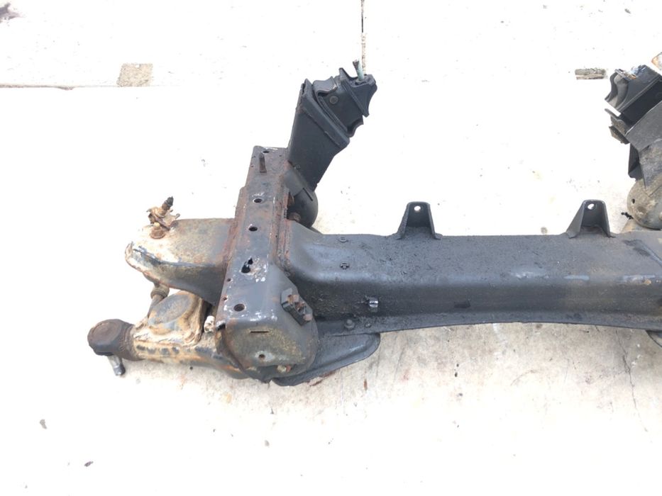 BELKA POD SILNIK MERCEDES W903 2.2 129KM A9013302300 SANKI