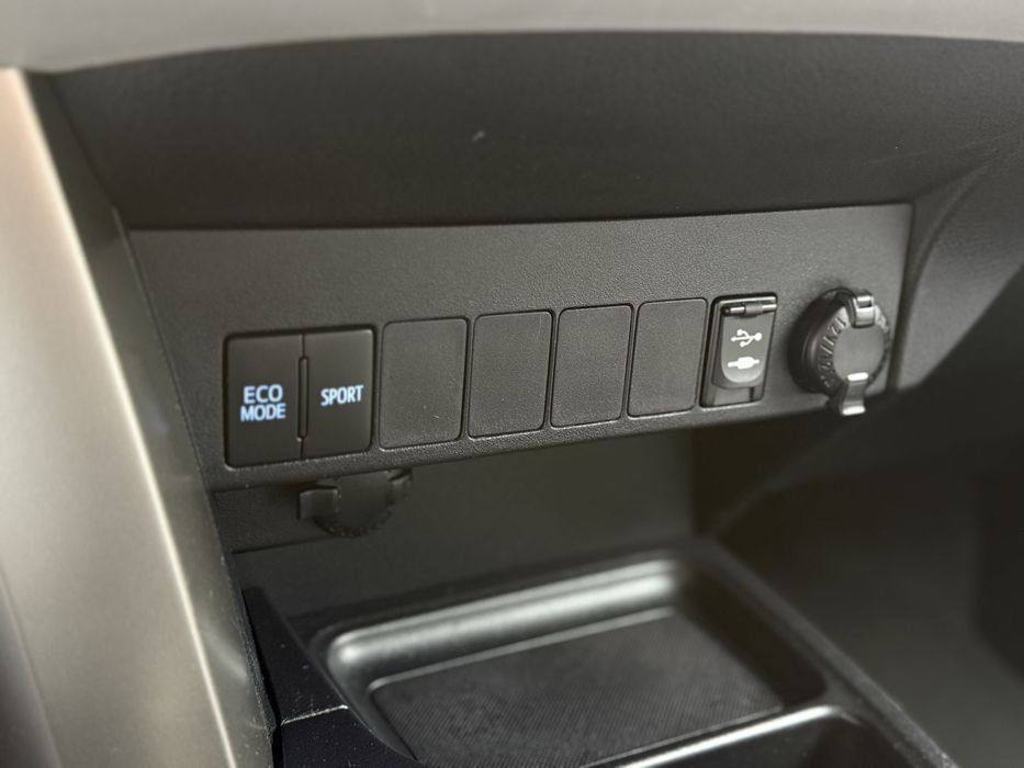 Toyota Rav 4 2013 год 2.5л 4WD Автомат