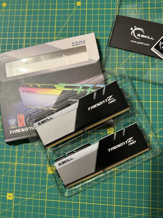 Оперативна памʼять G.Skill Trident Z Neo DDR4-4000 • 32 GB (2×16)