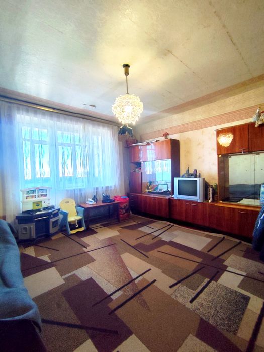 Центр Продаж трохкімнатної квартири