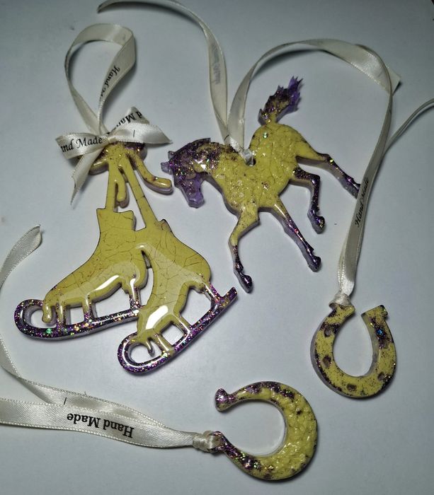 Новогодние игрушки