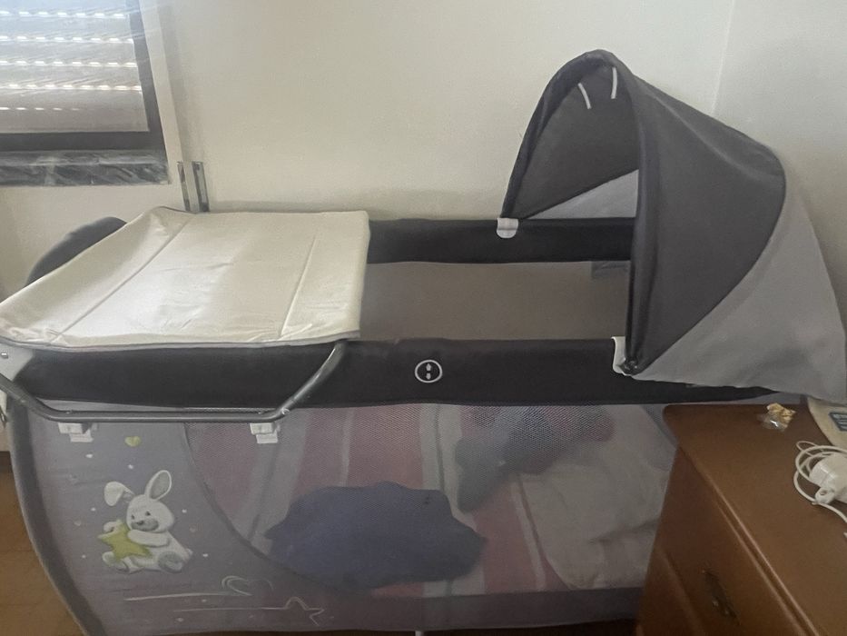 Cama de viagem com muda fraldas + colcao