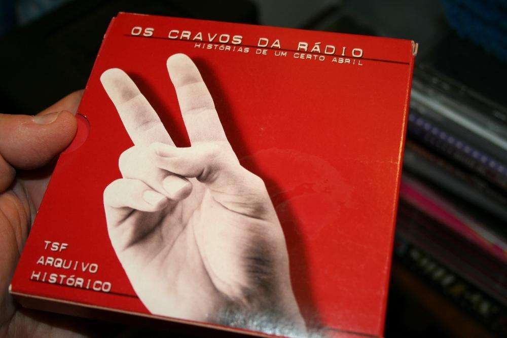 April 25, 1974 – CD Collection THE CARNATIONS OF RADIO – TSF ARCHIVE64740804503810121