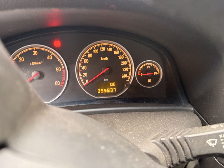 Sprzedam vetra c  1.9cdti 120km