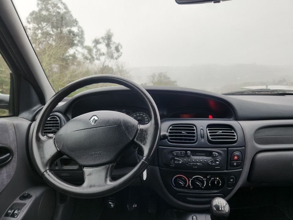Renault Megane 1.4 RXE A/C 1 dono