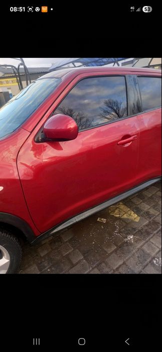 Ниссан  " джук".