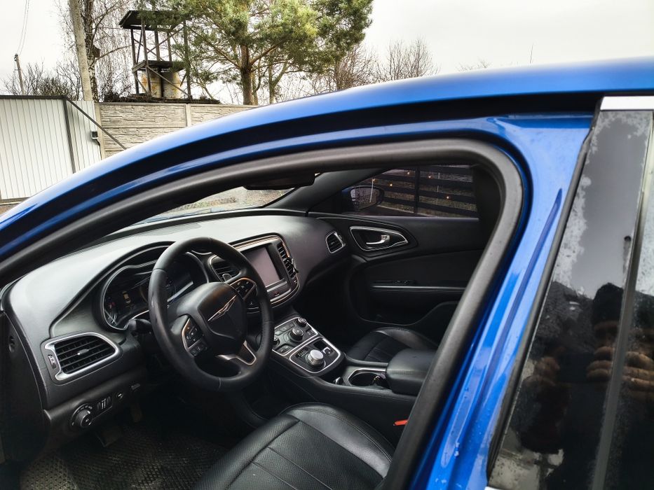 Chrysler 200 limited