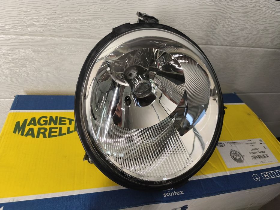VW Lupo reflektor prawy przód Magneti Marelli
