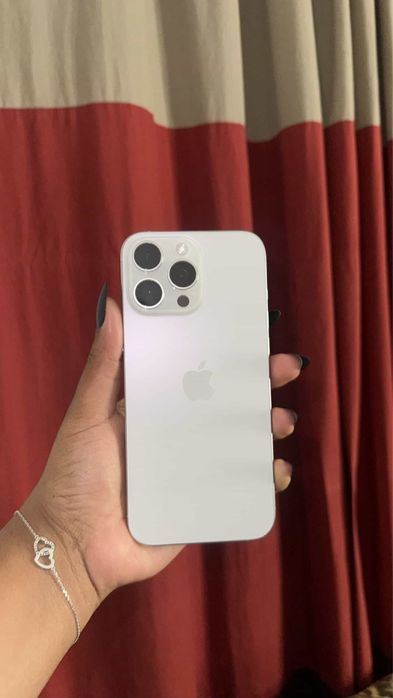 iPhone 16 Pro Max 512GB - Negociável