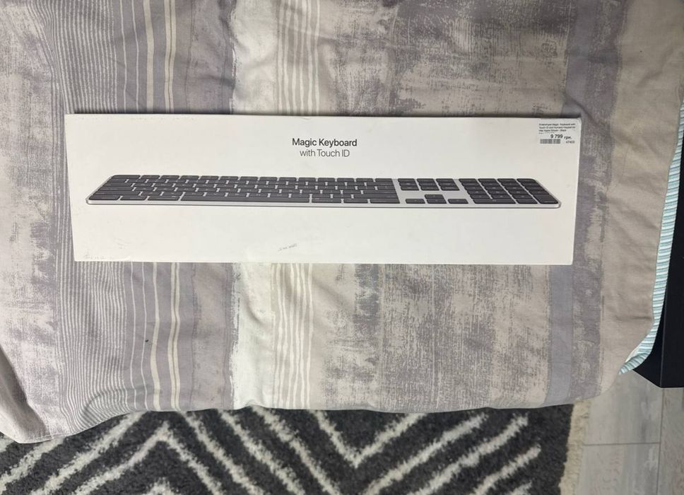 Apple Magic Keyboard Touch ID чорна з цифровим блоком для Mac