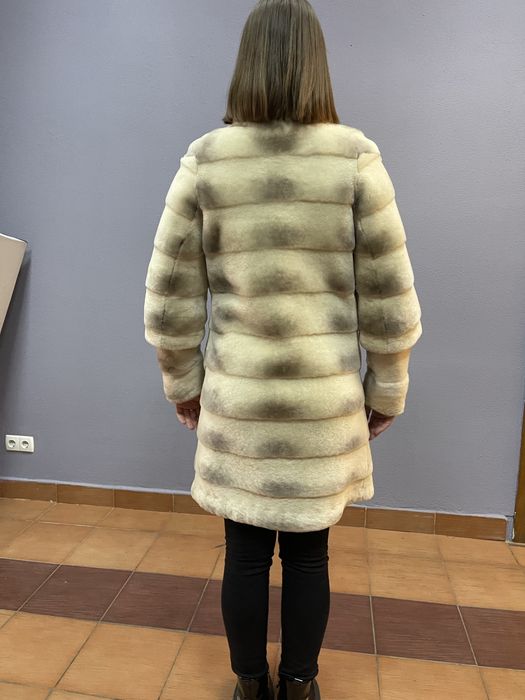 Продам натуральную шубу, мутон с норкой р. 36-38