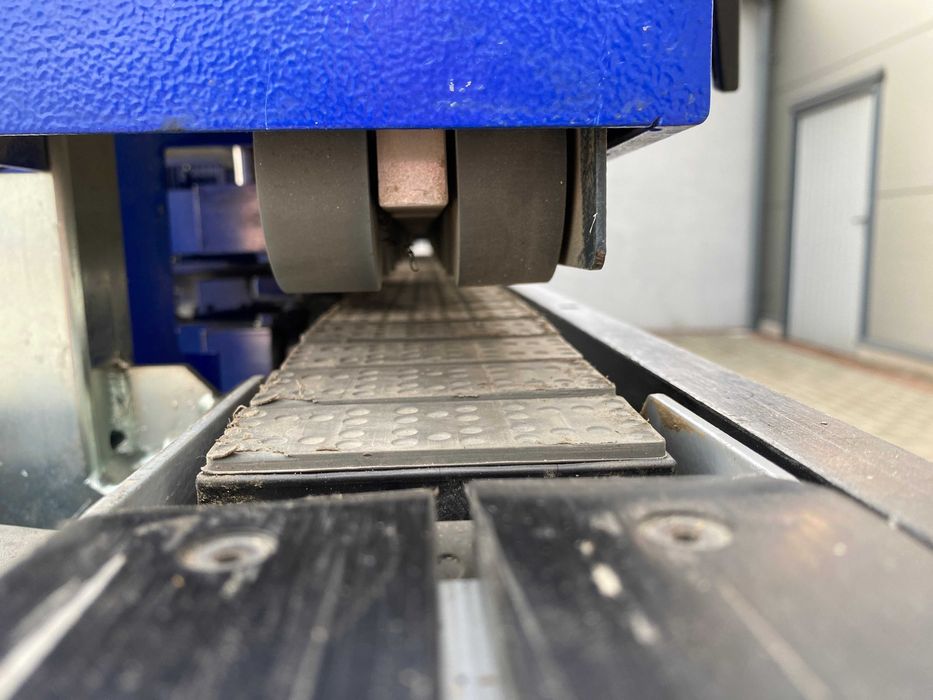 Okleiniarka Felder G 330 z cykliną gąsienicą