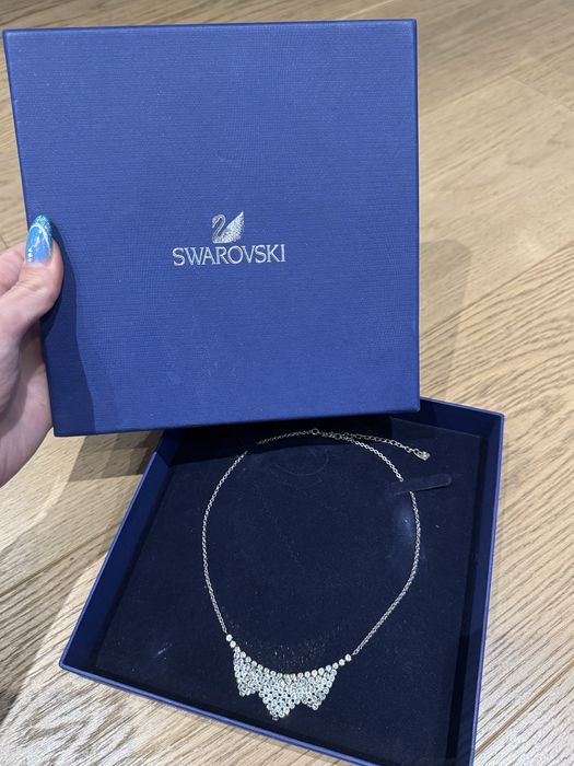 Kolia Swarovski piekny srebny naszyjnik mieniący sie regulowany