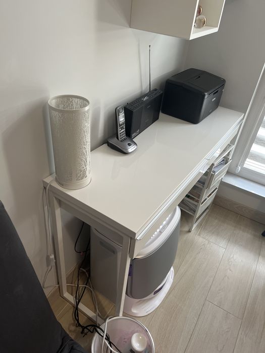 Biała konsola/biurko Ikea