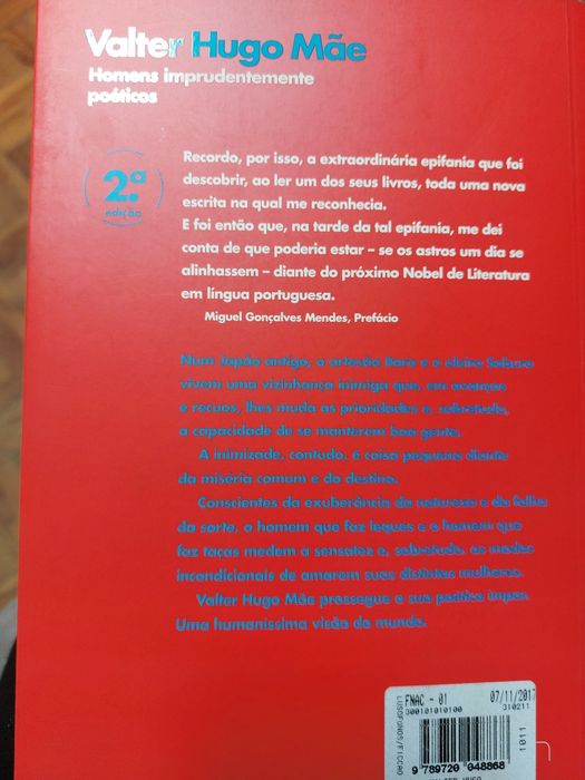 Livro "Homens imprudentemente poéticos" de Valter Hugo Mãe