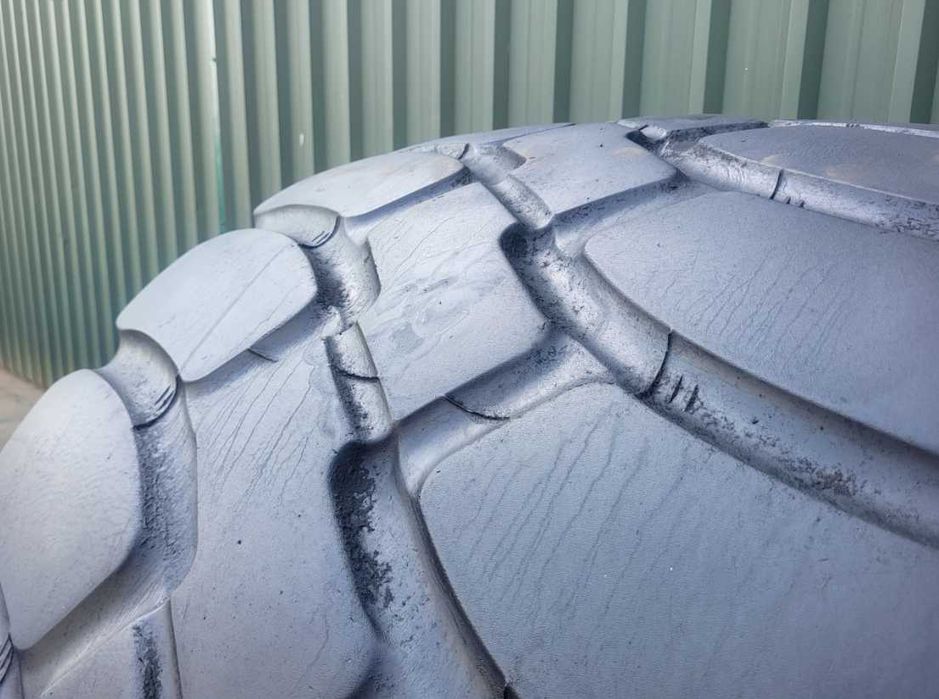 Opona Goodyear 775/65 - R 29 Gp 40 Unisteel