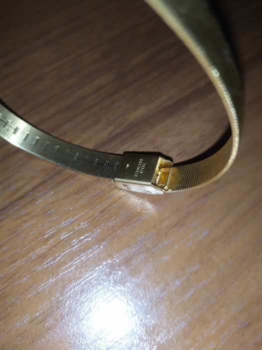 Zegarek damski Q Q Superior