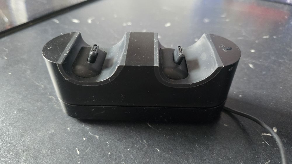 Oryginalna ładowarka stacja dokująca SONY do padów kontrolerów ps4