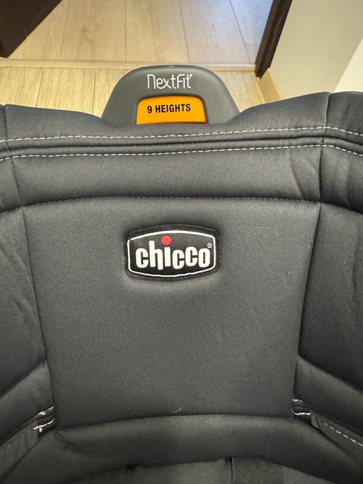 Автокрісло Chicco NextFit   ISOFIX Ідеальний стан.