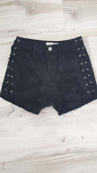 Spodenki jeansowe Stradivarius