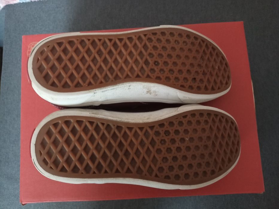 Продам кеди Vans