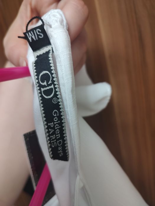 Koronkowa sukienka Golden Days Paris, odkryte plecy