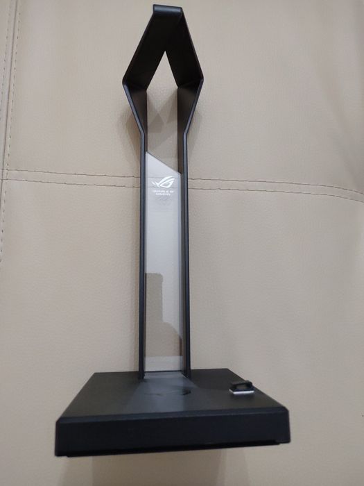 Asus Headset suporte gaming (TRONO Republic of Gammers)