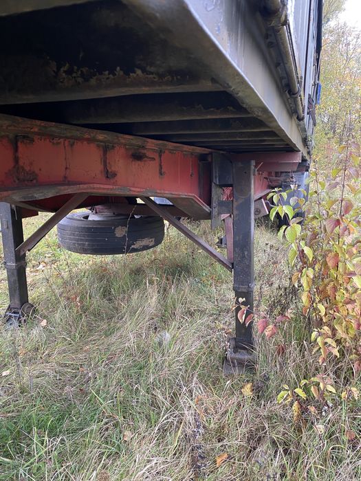Напівпричіп-зерновоз контейнеровоз,на ходу можливий обмін,