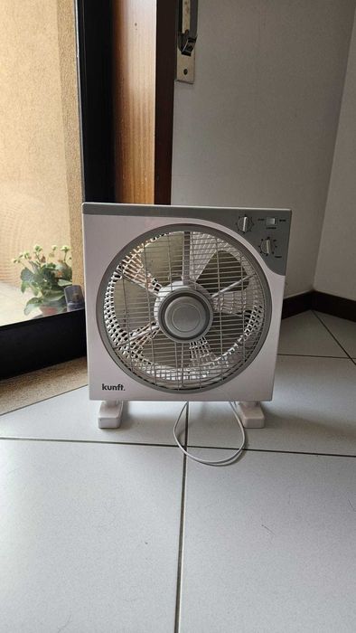 Ventoinha de chão pequena