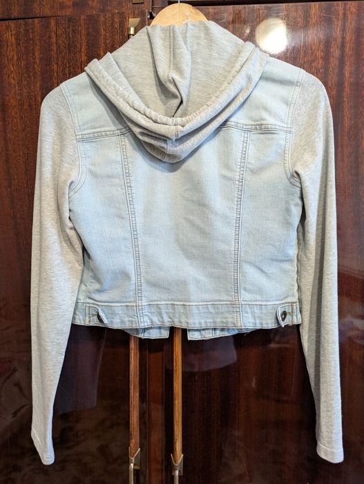 Джинсова куртка 42 р.