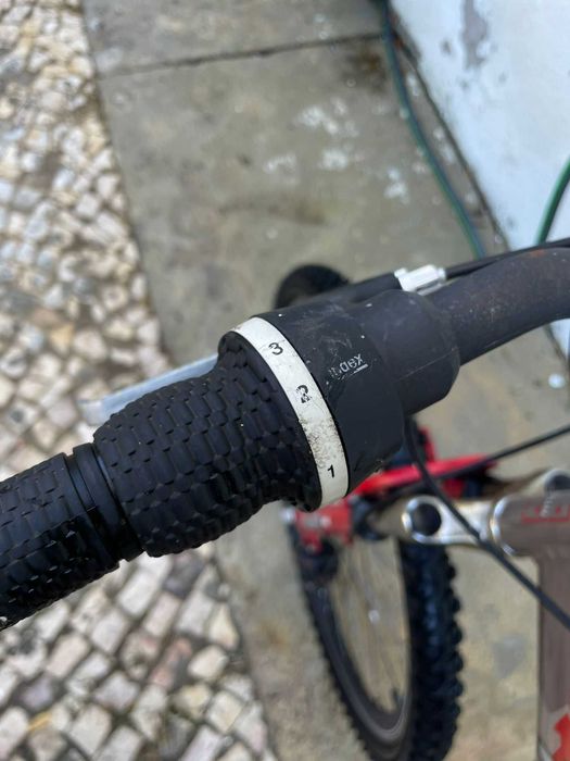 Bicicleta BTT Dupla Suspensão Alumínio 7005 - Travões de Disco - Aro 26