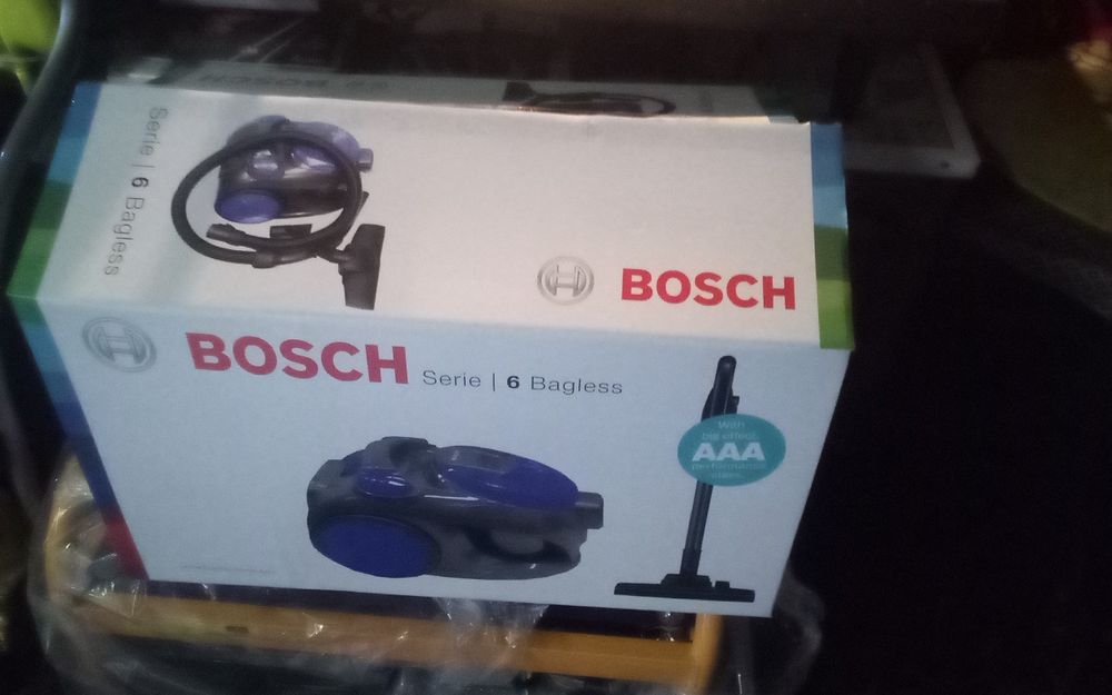 Продам пилосос бош новій в упаковке  6 серии