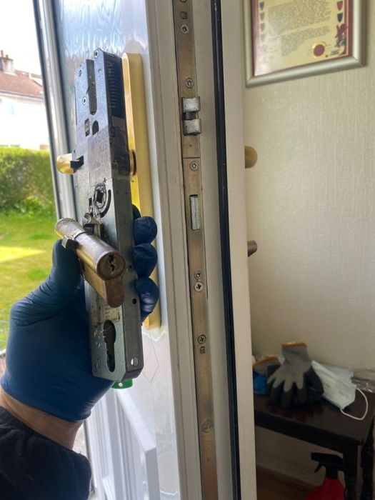 Ремонт замка, дверей - , заміна, регуліровка. Р-н. Раковка. Досвід.