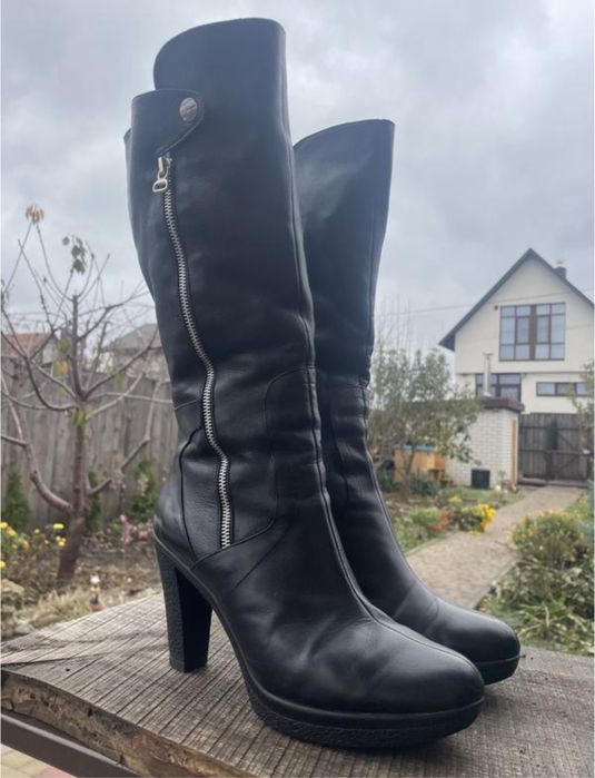 Жіночі зимові чоботи