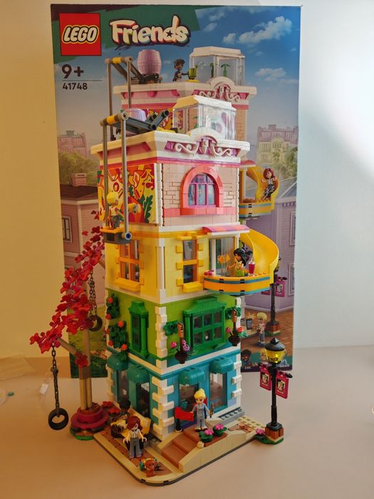 LEGO Friends 41748 Dom Kultury w Heartlake