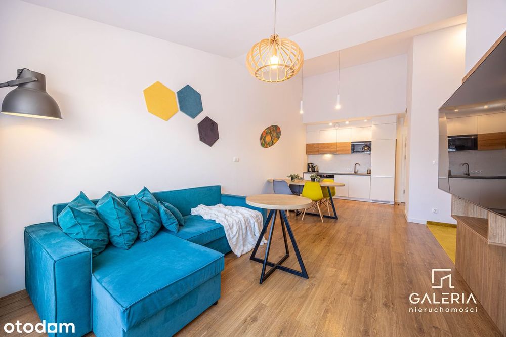 Apartament z klimatyzacją i tarasem. 2 pokoje + aneks sypialniany.