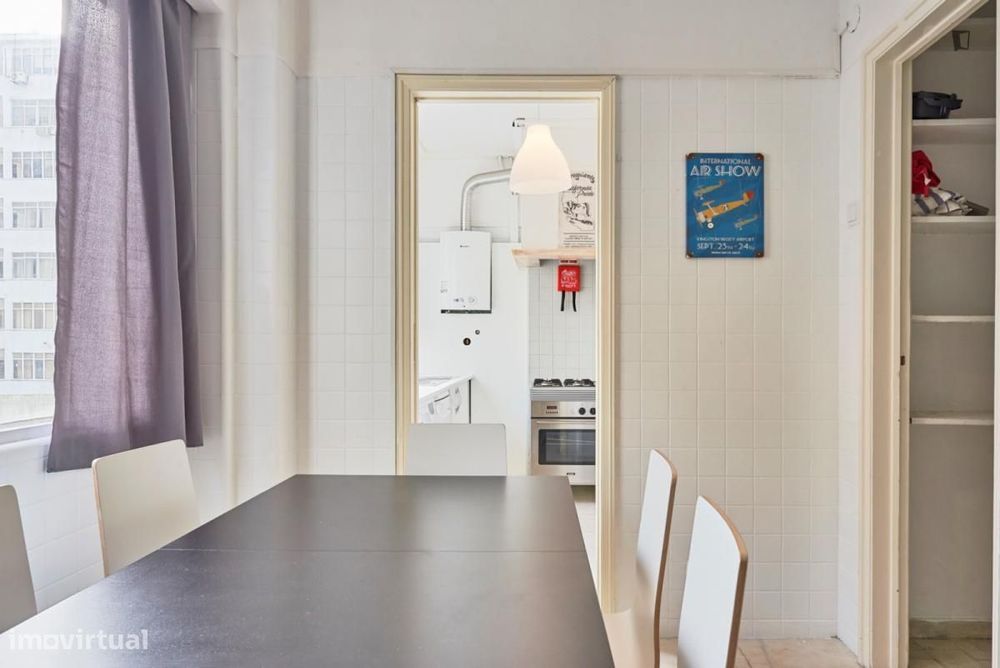 Quarto - localizado em Marquês de Pombal Lisbon