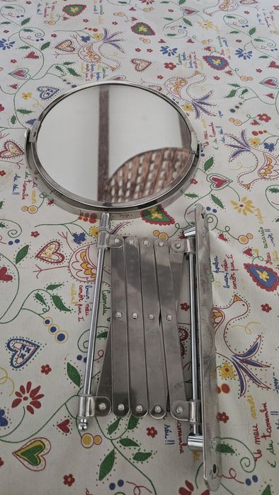 Vendo espelho de WC