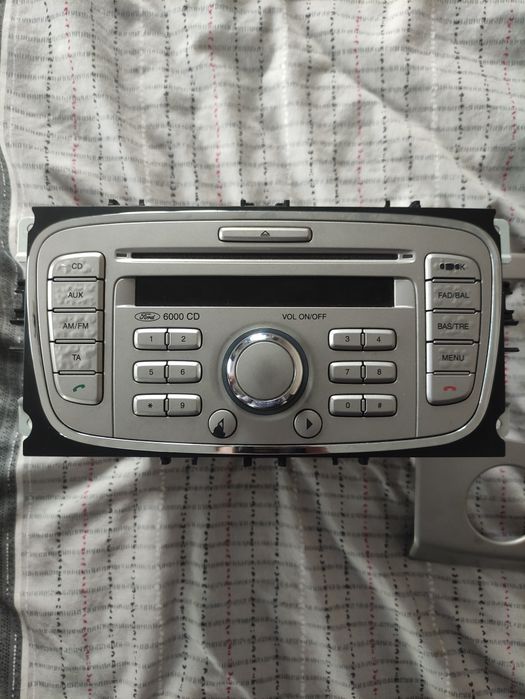 Продам магнітолу 6000 CD , Ford Focus Mk2, рестайлінг.