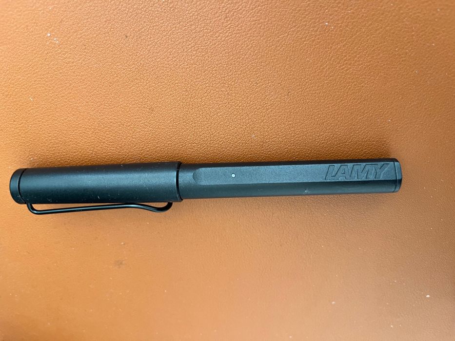 Caneta LAMY safari all black ncode (Como Nova, só caneta)