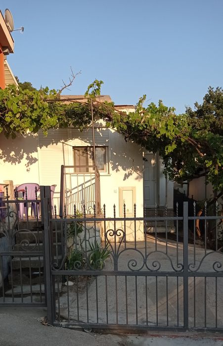 Сдам свой домик  в Черногории на берегу моря