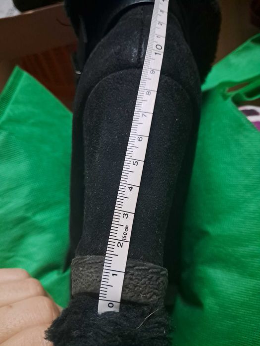 Buty zimowe damskie czarne zamszowe na koturnie 38