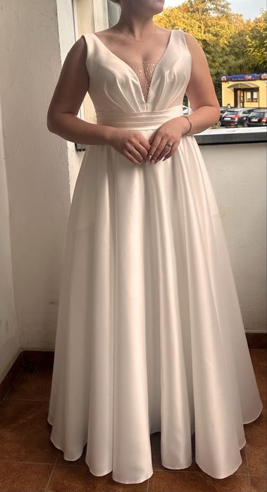 Suknia ślubna satynowa 40/46