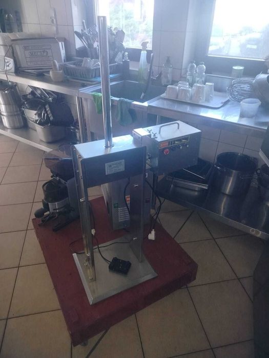 Dozownik / nadziewarka do pączków (donut filler / injector)